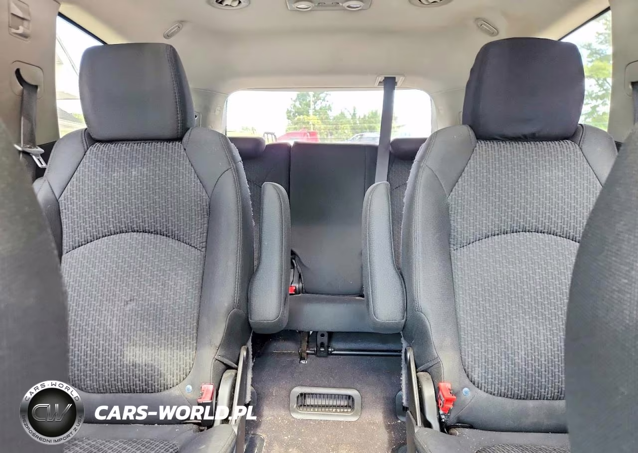 2011 Chevrolet Traverse Lt VIN:1GNKRGED1BJ211781 - 10