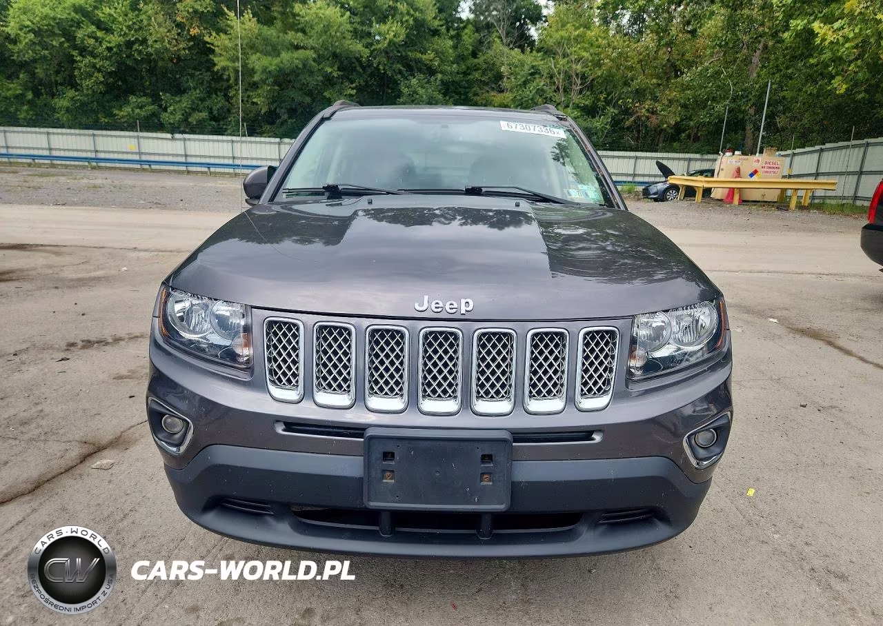 2017 Jeep Compass Latitude VIN:1C4NJDEBXHD152134 - 5