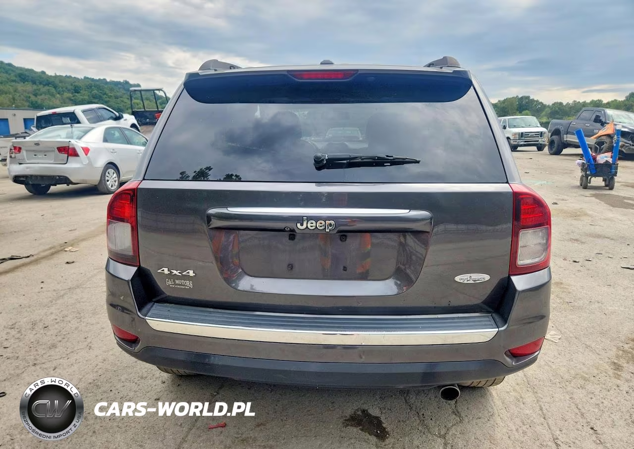 2017 Jeep Compass Latitude VIN:1C4NJDEBXHD152134 - 6