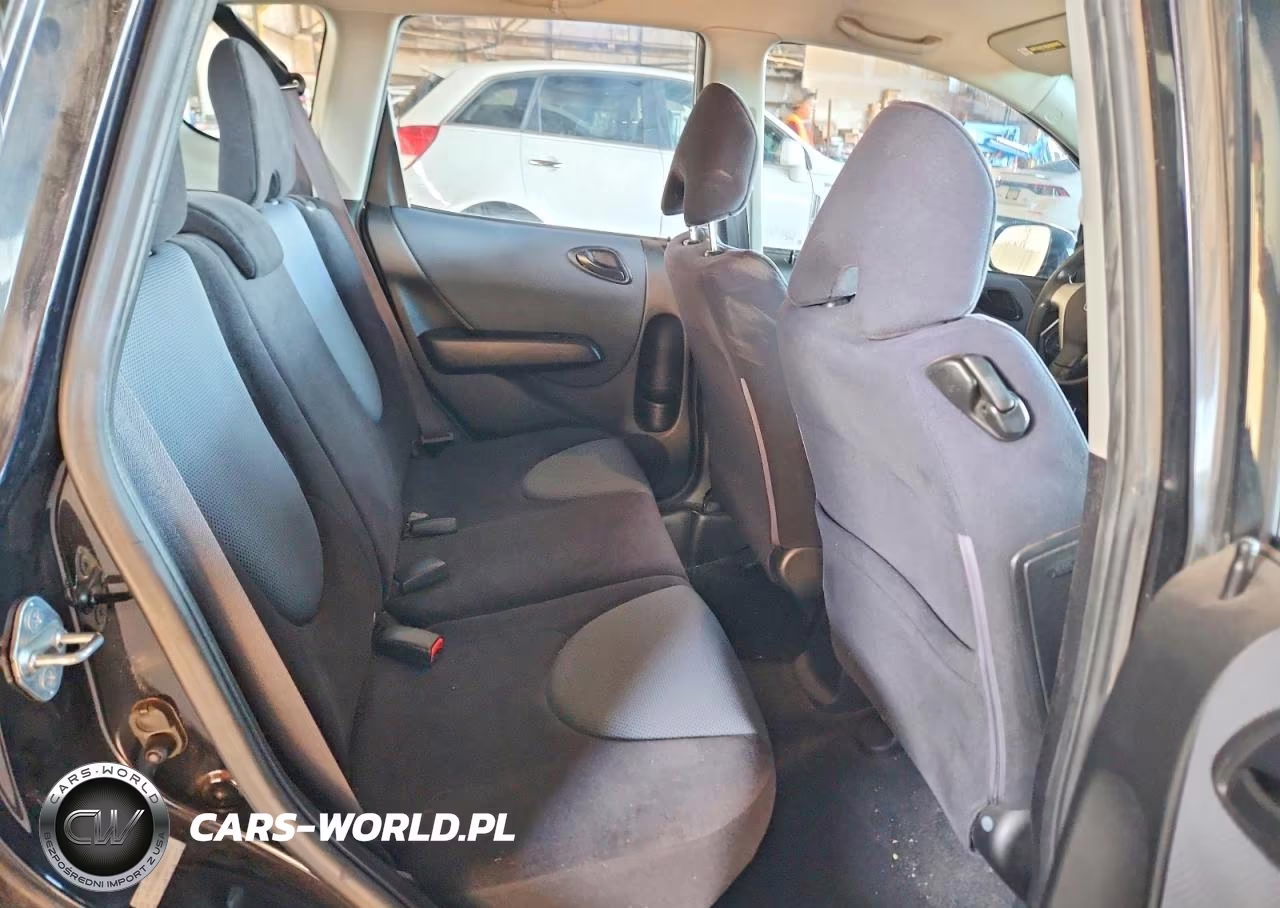 2007 Honda Fit S VIN:JHMGD386X7S050527 - 10