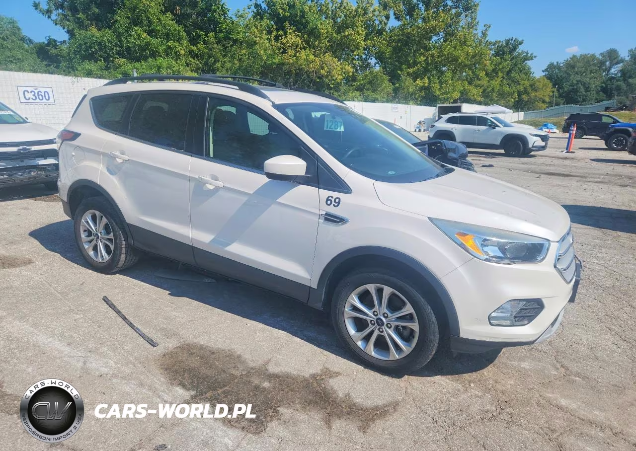 2018 Ford Escape Se VIN:1FMCU9GD2JUC98846 - 4