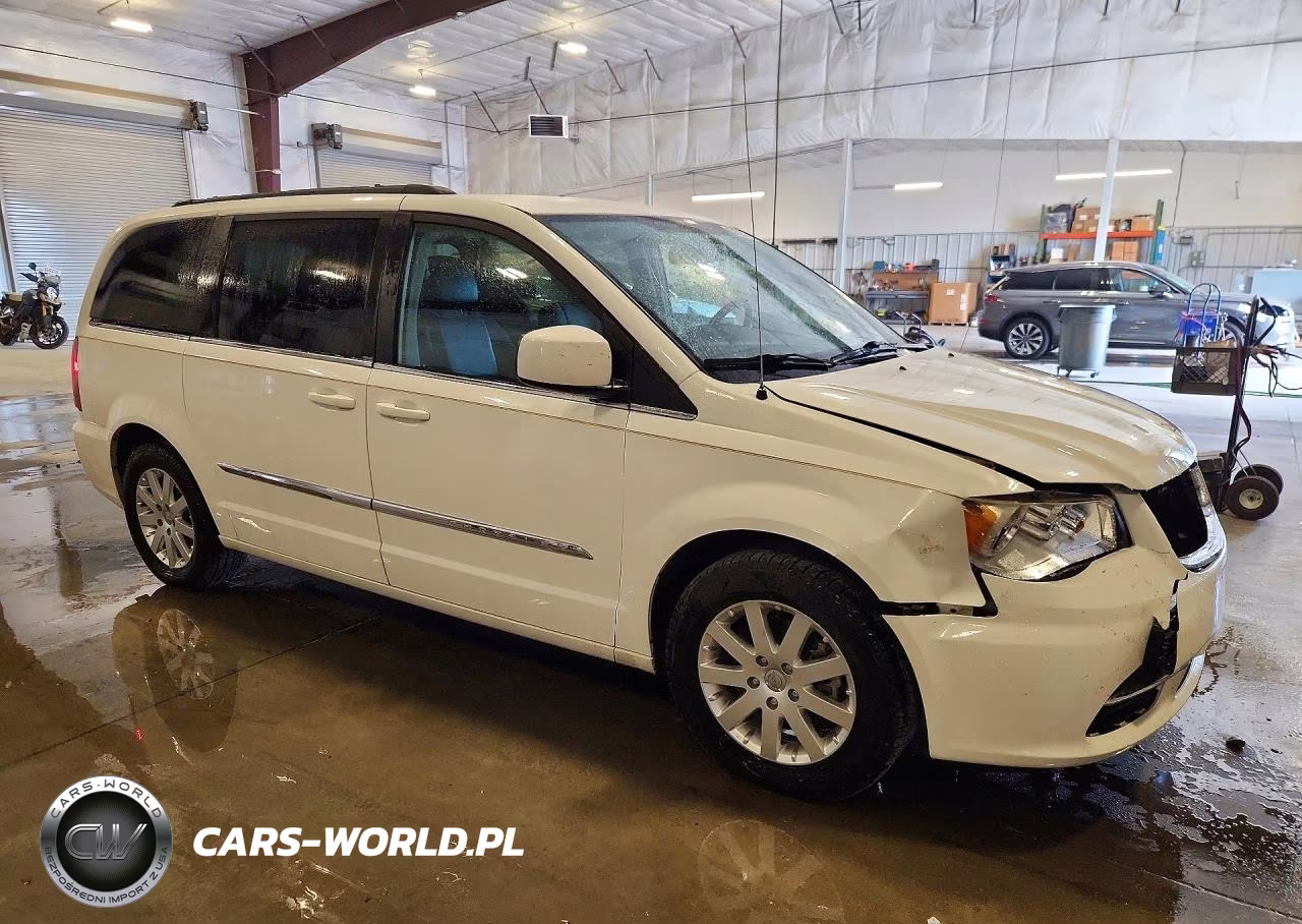 2013 Chrysler Town & Country Touring VIN:2C4RC1BG4DR787545 - 4