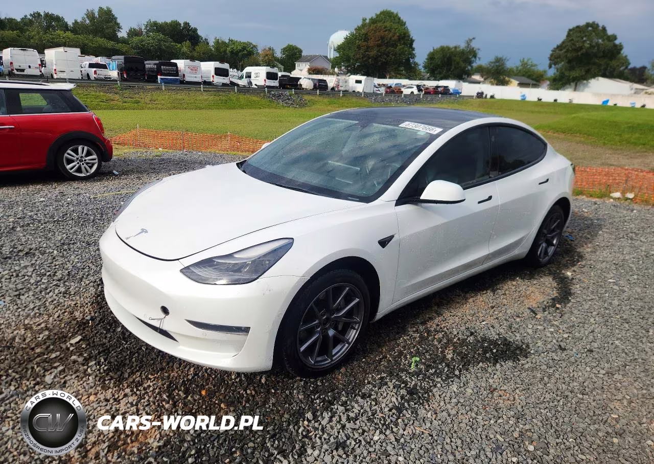 2022 Tesla Model 3 – zdjęcie 1 z 12