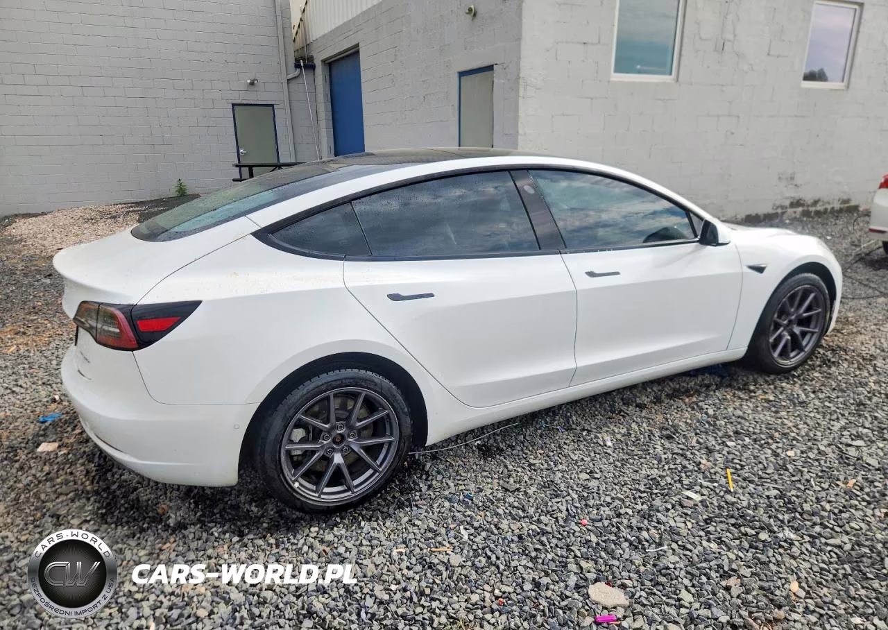 2022 Tesla Model 3 VIN:5YJ3E1EB6NF207192 - 3
