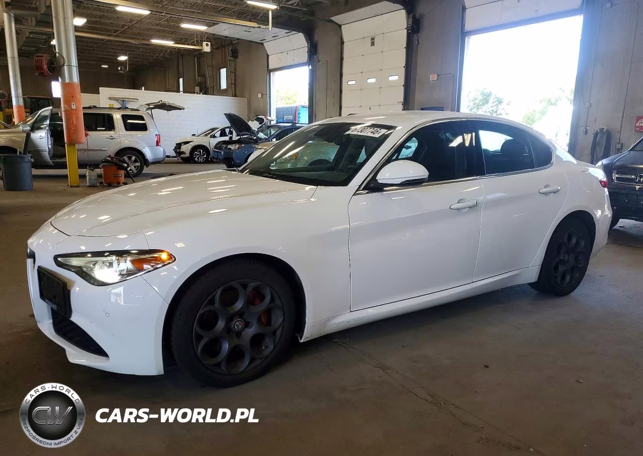 2017 Alfa Romeo Giulia Q4