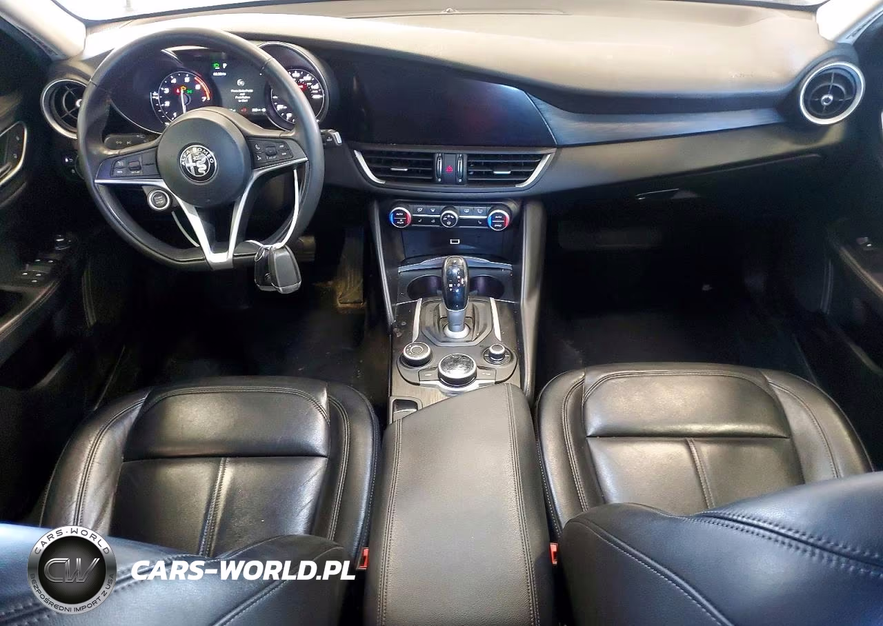 2017 Alfa Romeo Giulia Q4 VIN:ZARFAEDN0H7547482 - 8