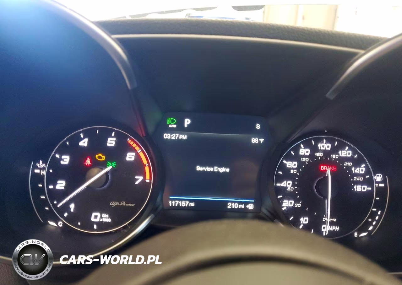2017 Alfa Romeo Giulia Q4 VIN:ZARFAEDN0H7547482 - 9