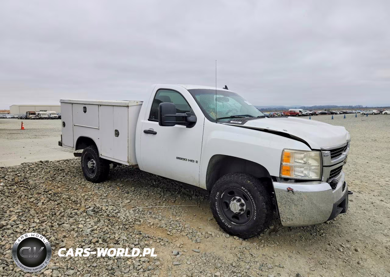 2008 Chevrolet Silverado C2500 Heavy Duty VIN:1GBHC24K28E111167 - 4