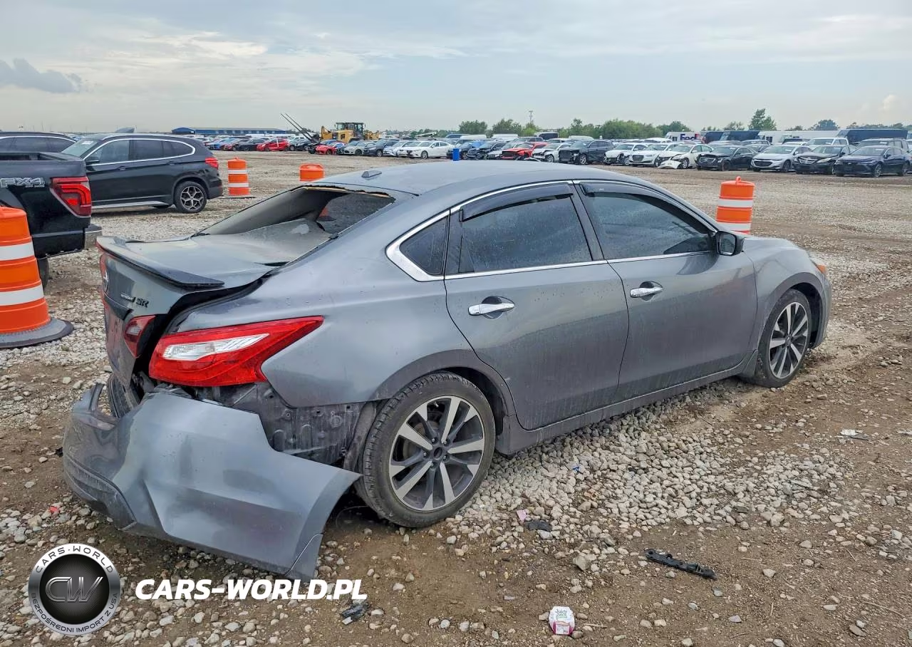 2018 Nissan Altima 2.5 Sr VIN:1N4AL3AP1JC283751 - 3