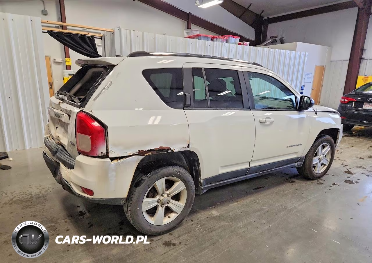 2011 Jeep Compass Sport VIN:1J4NF1FB8BD283370 - 3