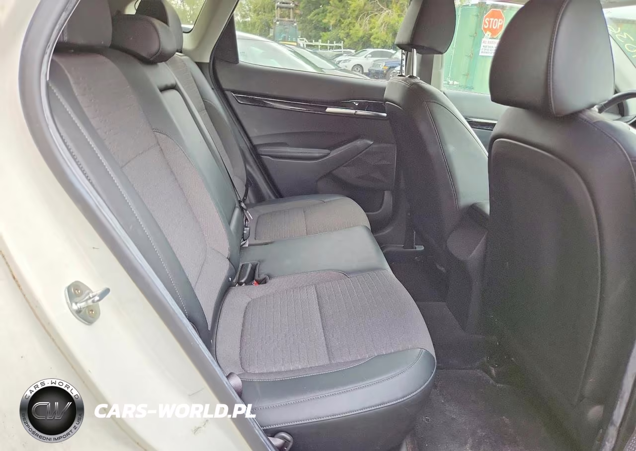 2021 Kia Seltos S VIN:KNDEU2AA1M7054577 - 11