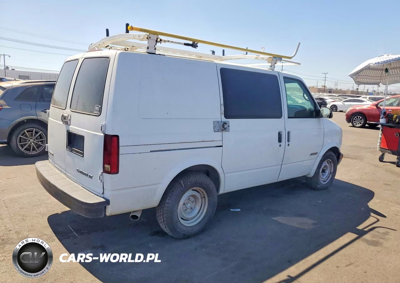 1999 Chev Astro VIN:1GCDM19W3XB193357 - 3