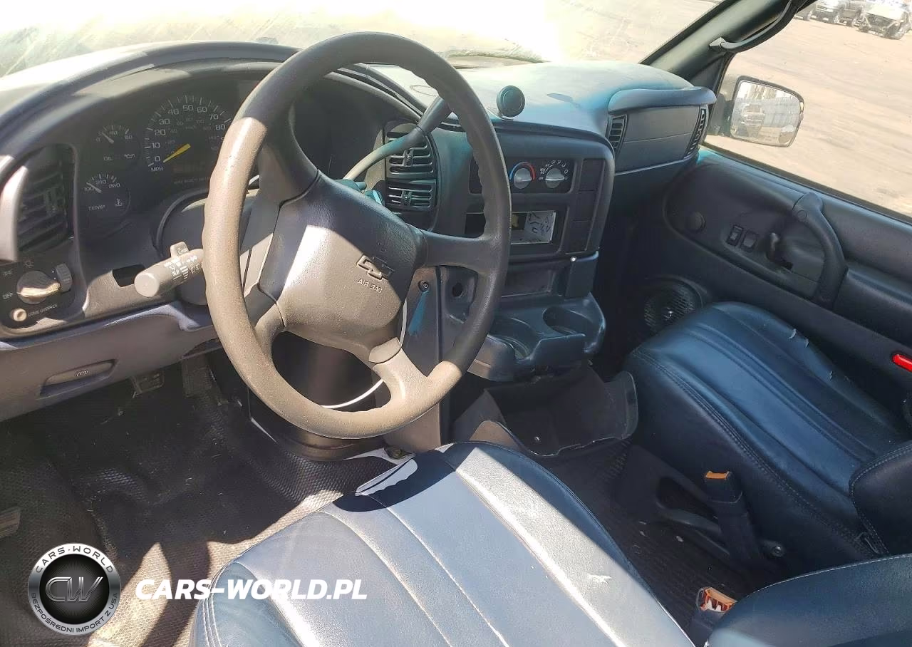 1999 Chev Astro VIN:1GCDM19W3XB193357 - 8