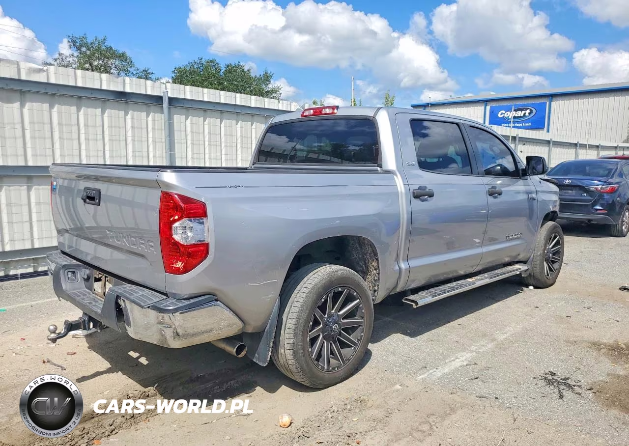 2018 Toyota Tundra Crewmax Sr5 VIN:5TFEY5F13JX240194 - 3