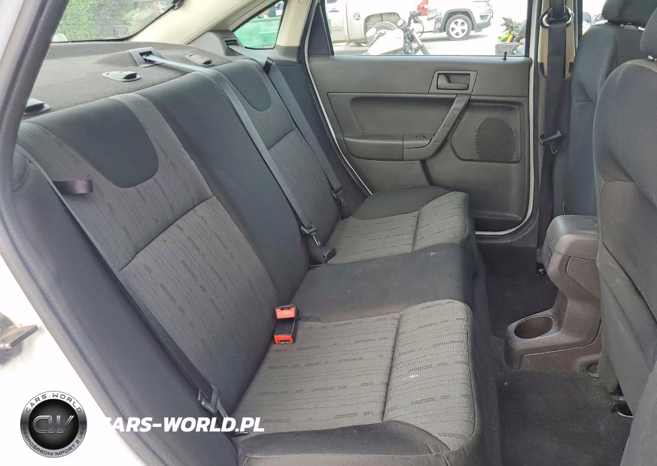 2008 Ford Focus Se VIN:1FAHP35N28W108431 - 10
