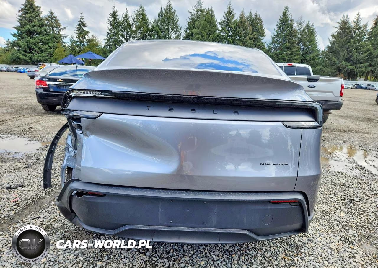 2026 Tesla Model Y VIN:7SAYGDEE1TF604594 - 6