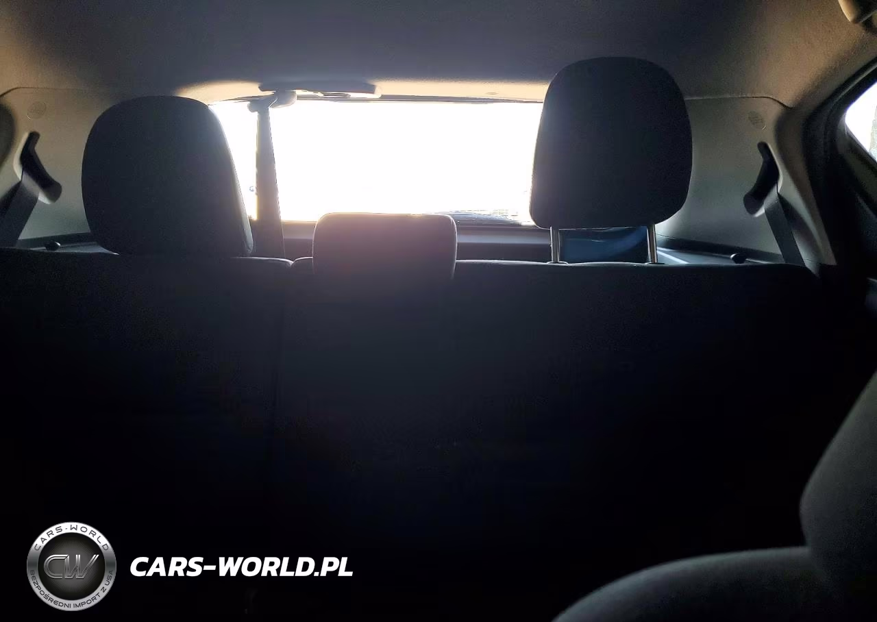 2015 Toyota Prius C Two VIN:JTDKDTB31F1106191 - 10