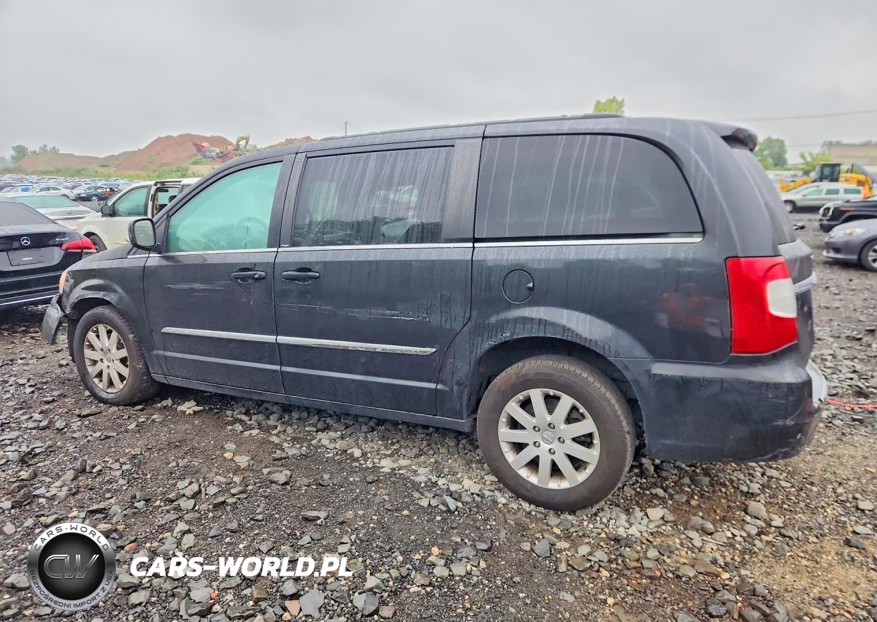 2013 Chrysler Town & Country Touring VIN:2C4RC1BG6DR588657 - 2