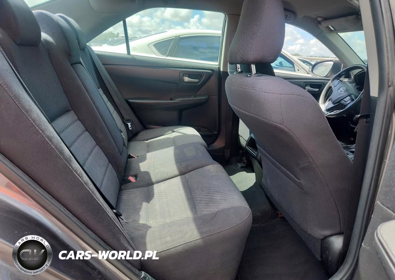 2016 Toyota Camry Le VIN:4T4BF1FK2GR526432 - 10