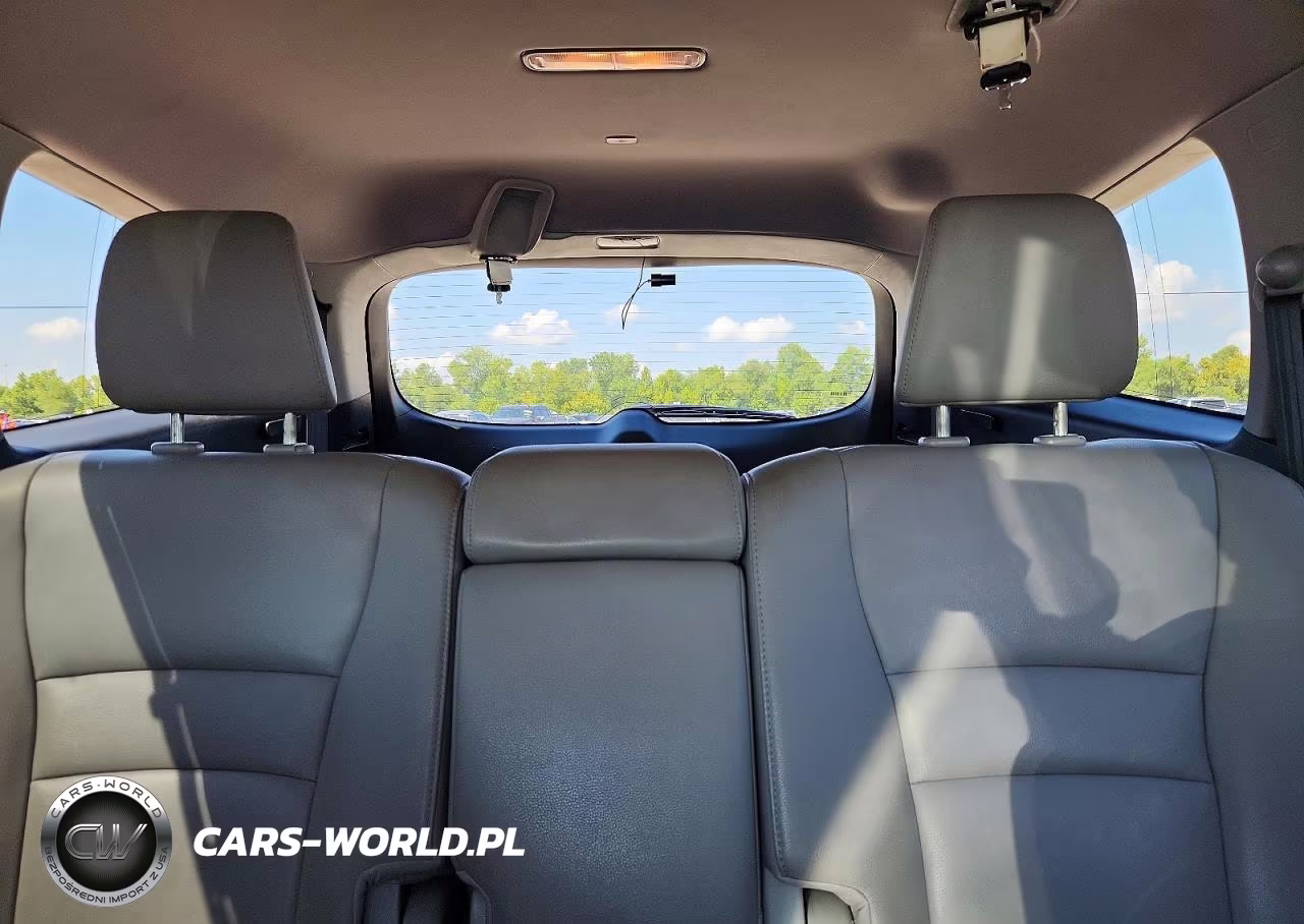 2017 Honda Pilot Touring VIN:5FNYF6H92HB041170 - 10