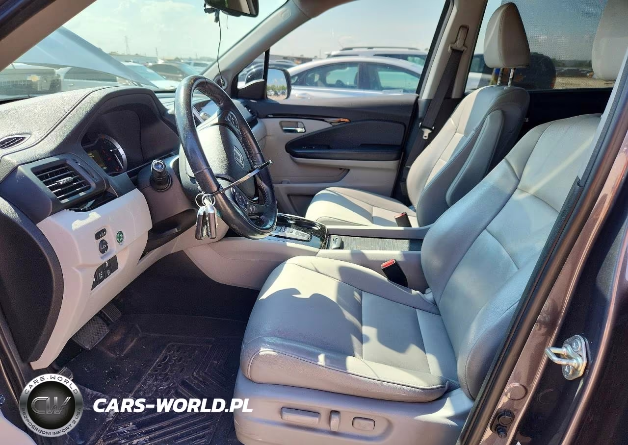 2017 Honda Pilot Touring VIN:5FNYF6H92HB041170 - 7