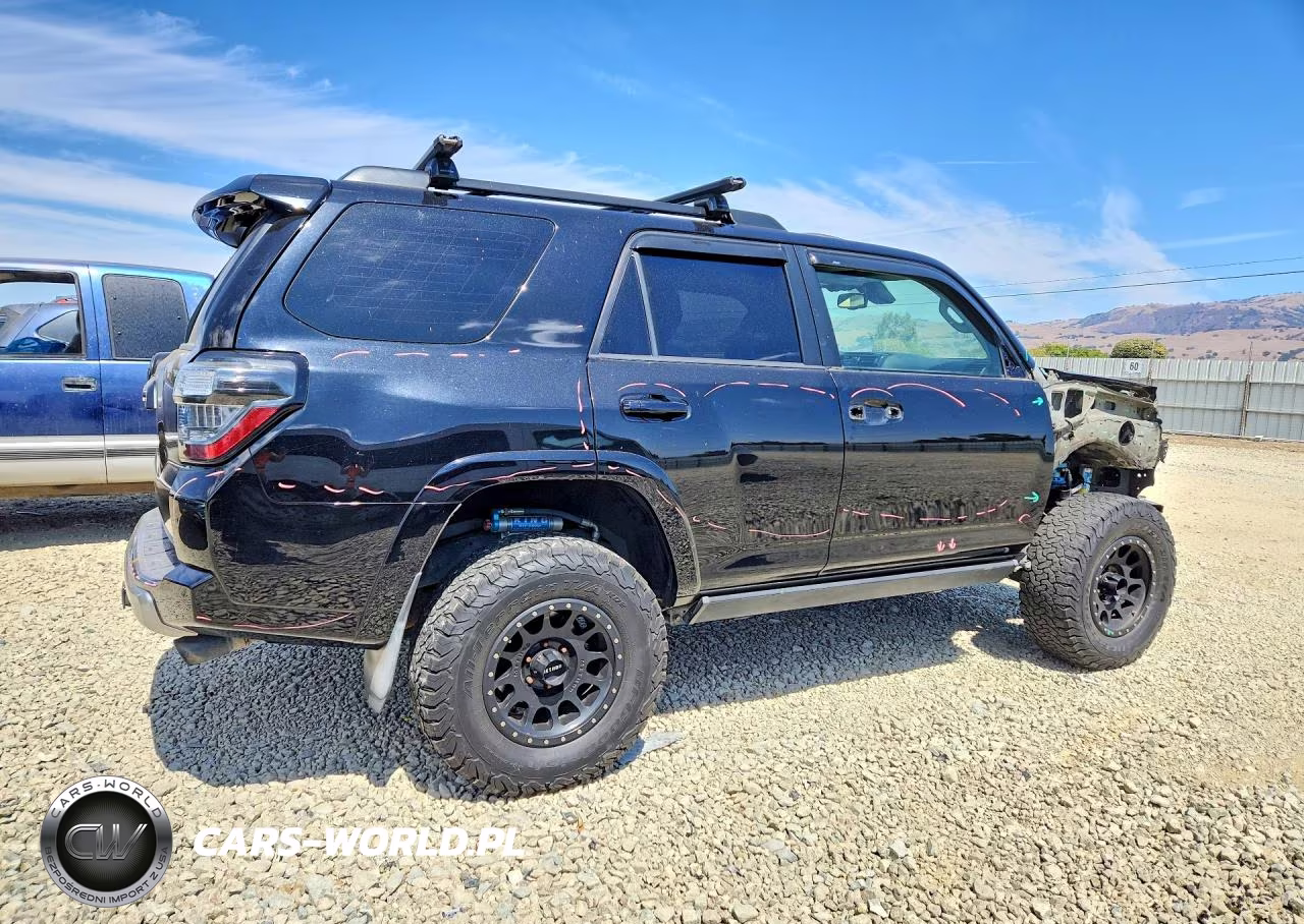 2020 Toyota 4Runner Trd Off-Road Premium VIN:JTEBU5JR2L5774955 - 3