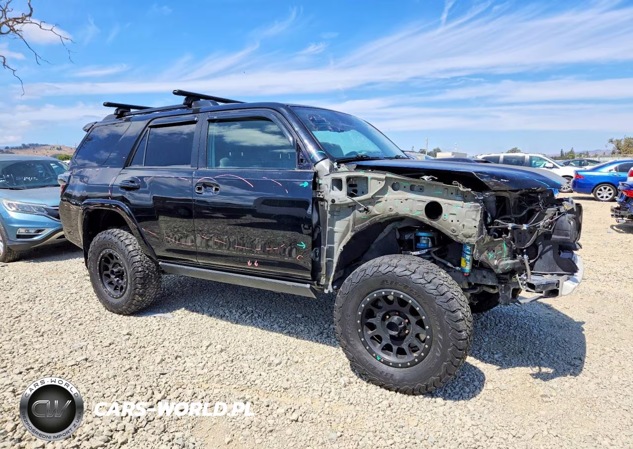 2020 Toyota 4Runner Trd Off-Road Premium VIN:JTEBU5JR2L5774955 - 4