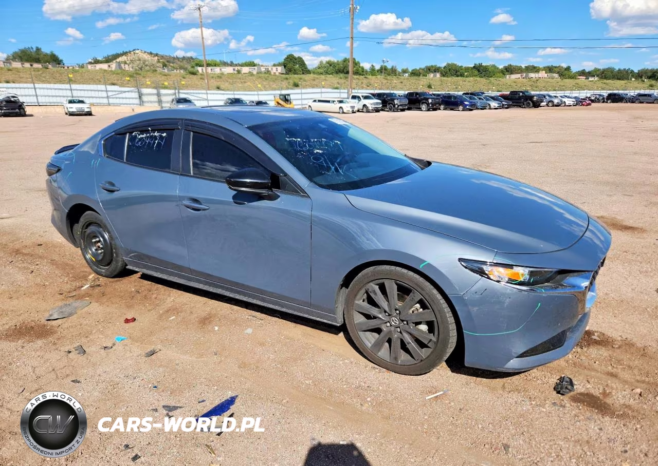 2023 Mazda 3 Preferred VIN:3MZBPBCM1PM360137 - 4