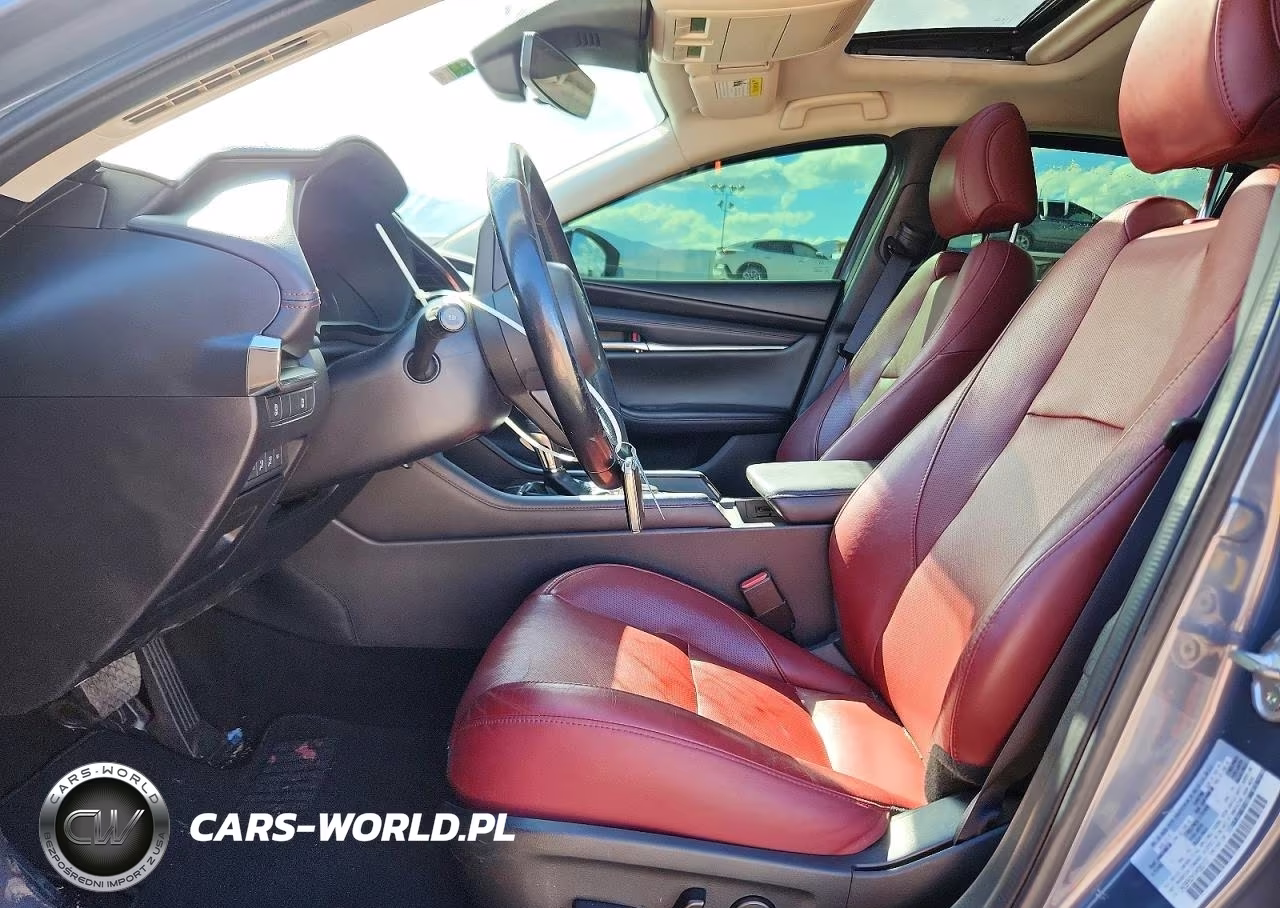 2023 Mazda 3 Preferred VIN:3MZBPBCM1PM360137 - 7