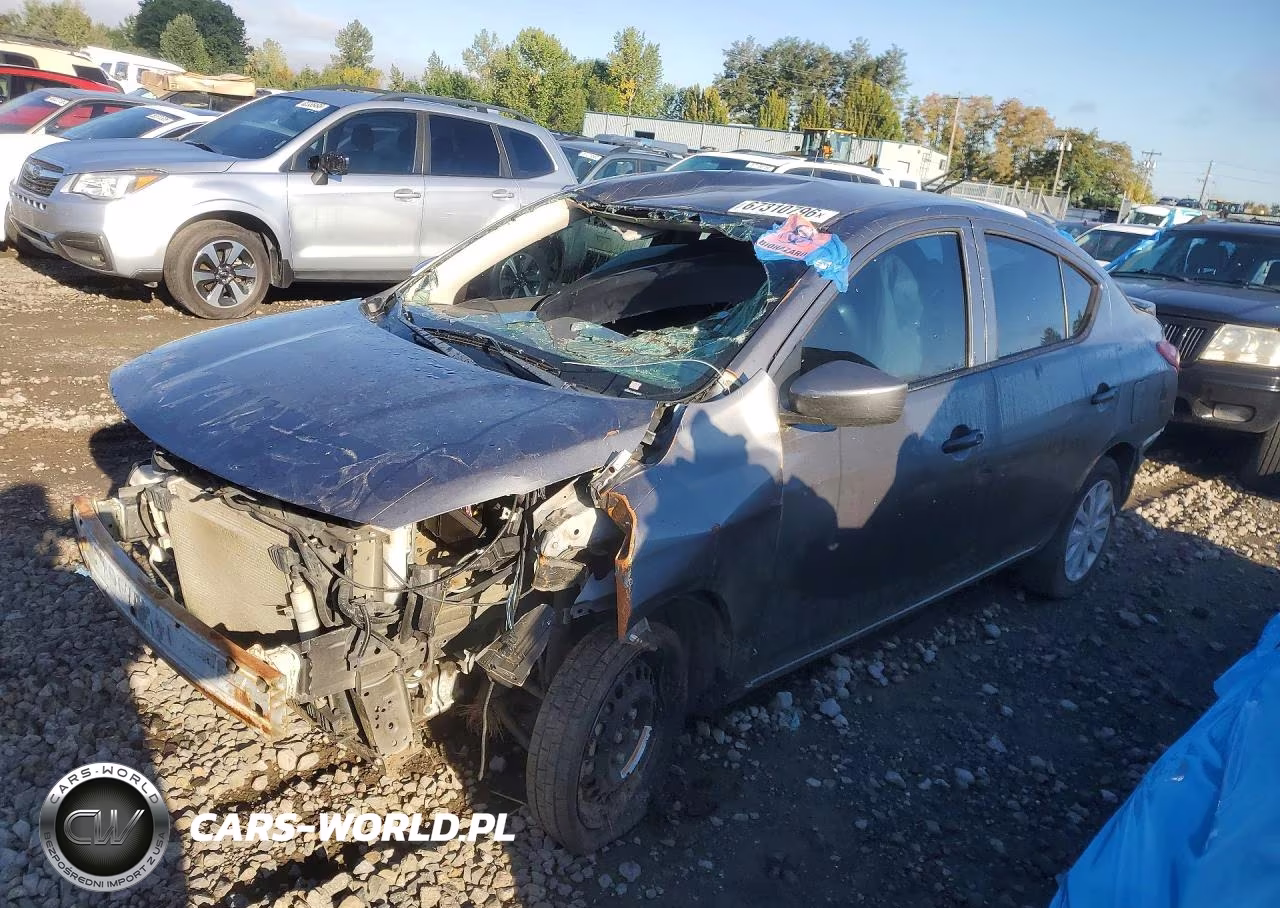 2017 Nissan Versa 1.6 S Plus