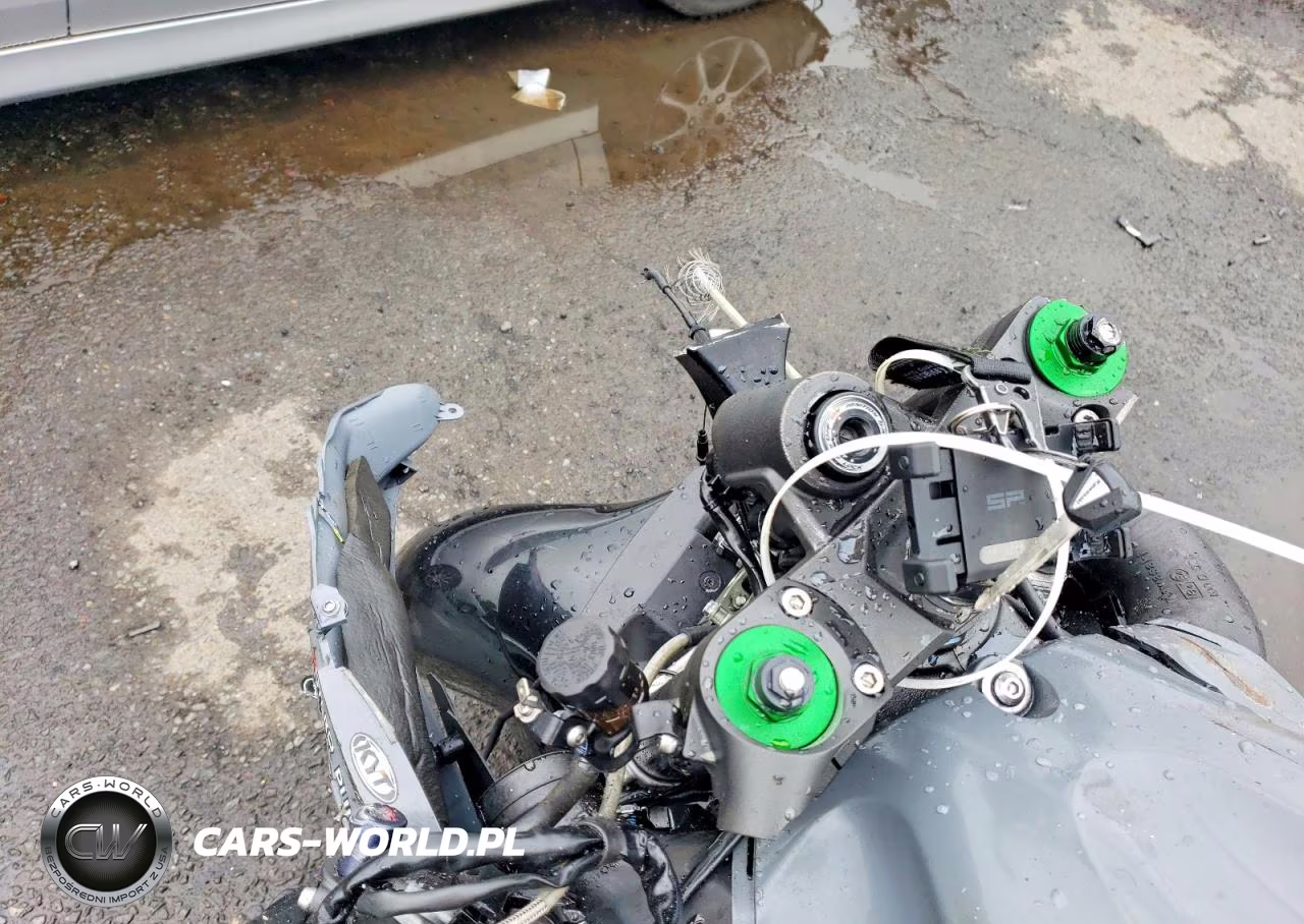 2012 Kawasaki Zx1400 Ec VIN:JKBZXNE12CA000068 - 7