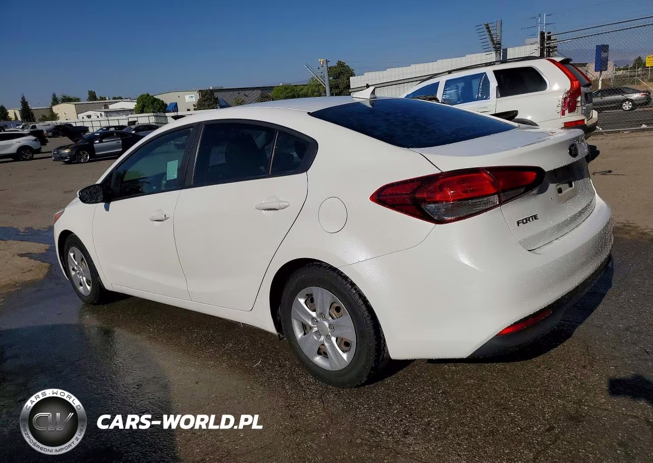 2018 Kia Forte Lx VIN:3KPFL4A71JE247072 - 2