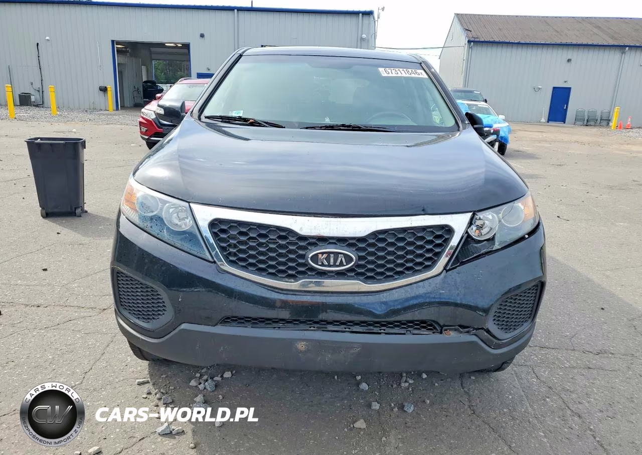 2013 Kia Sorento Lx VIN:5XYKT3A17DG379362 - 5