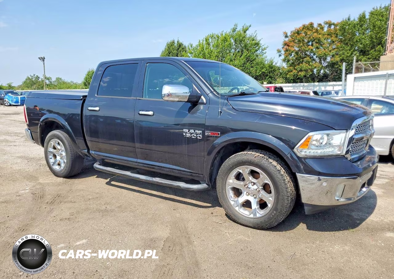 2016 Ram 1500 Laramie VIN:1C6RR7NM7GS140022 - 4