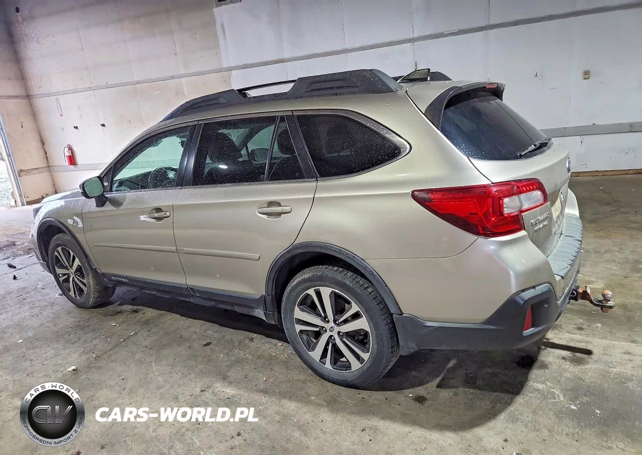 2018 Subaru Outback 3.6R Limited VIN:4S4BSENC6J3330921 - 2
