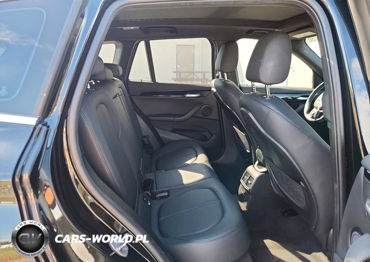 2021 BMW X1 xDrive28I VIN:WBXJG9C05M5S25249 - 11