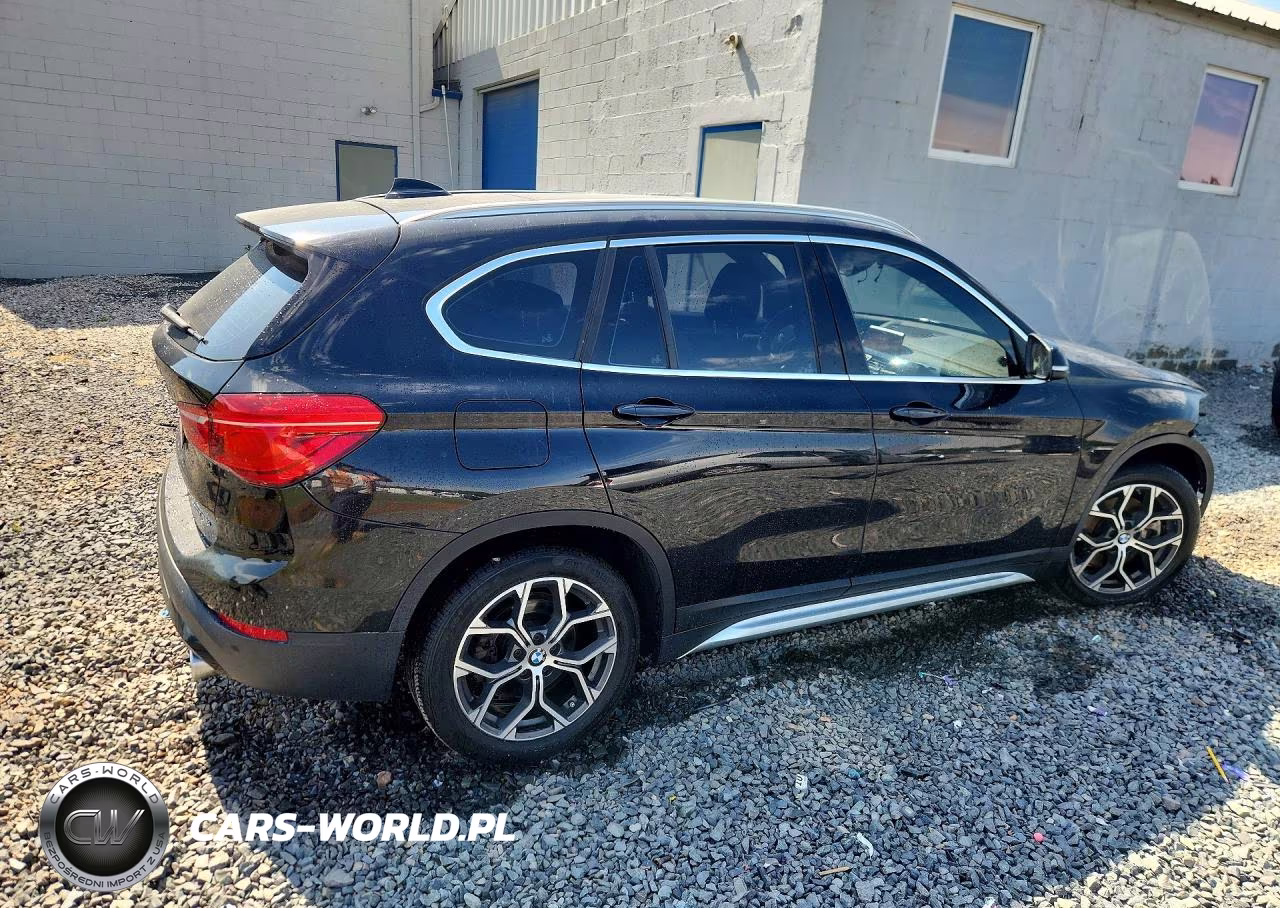 2021 BMW X1 xDrive28I VIN:WBXJG9C05M5S25249 - 3