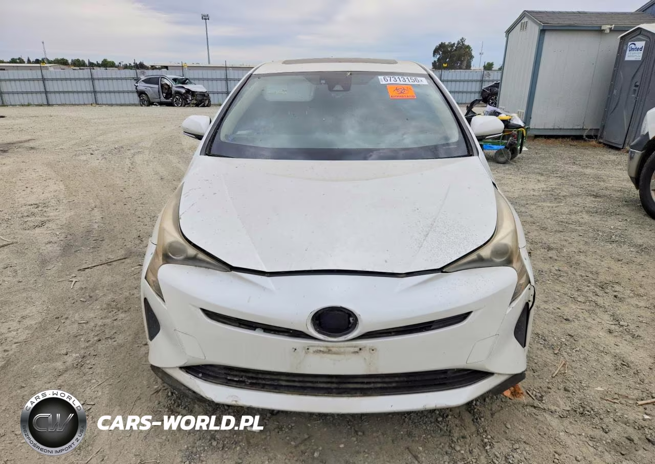 2016 Toyota Prius Four VIN:JTDKARFU2G3004726 - 5