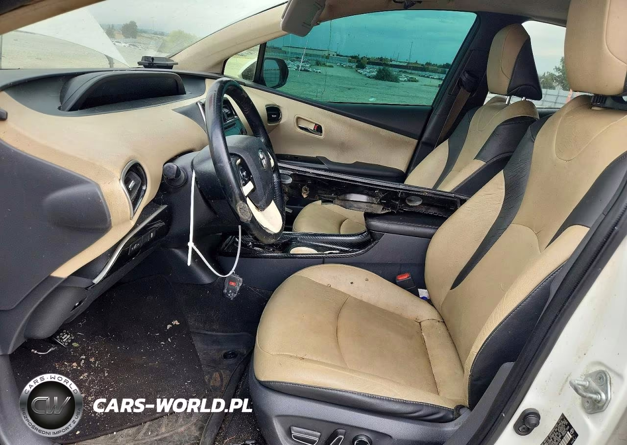 2016 Toyota Prius Four VIN:JTDKARFU2G3004726 - 7