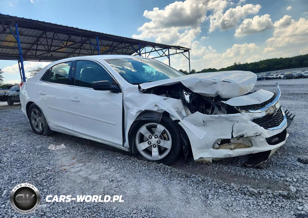 2015 Chevrolet Malibu Ls VIN:1G11B5SL8FF102860 - 4