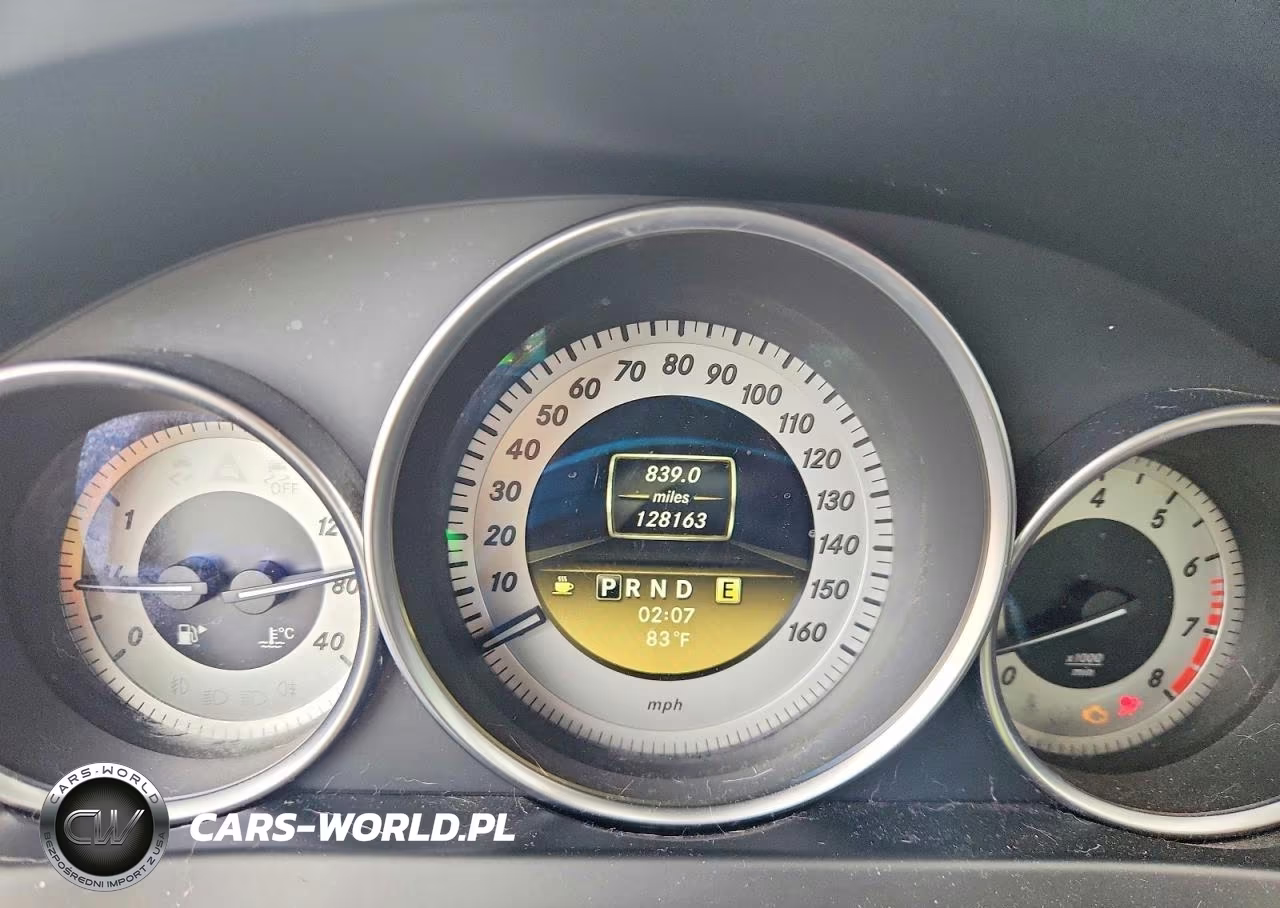2012 Mercedes-Benz C 300 4Matic VIN:WDDGF8BB0CA612603 - 9