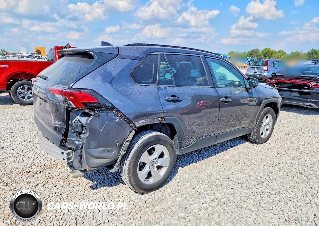 2021 Toyota Rav4 Xle VIN:2T3P1RFV1MC245251 - 3