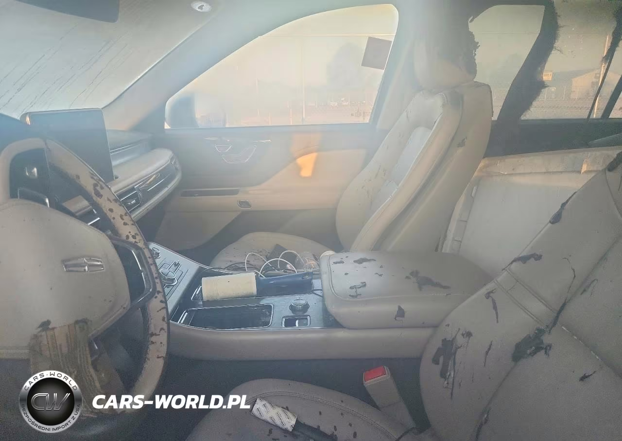 2023 Lincoln Aviator VIN:5LM5J6XC0PGL16952 - 7