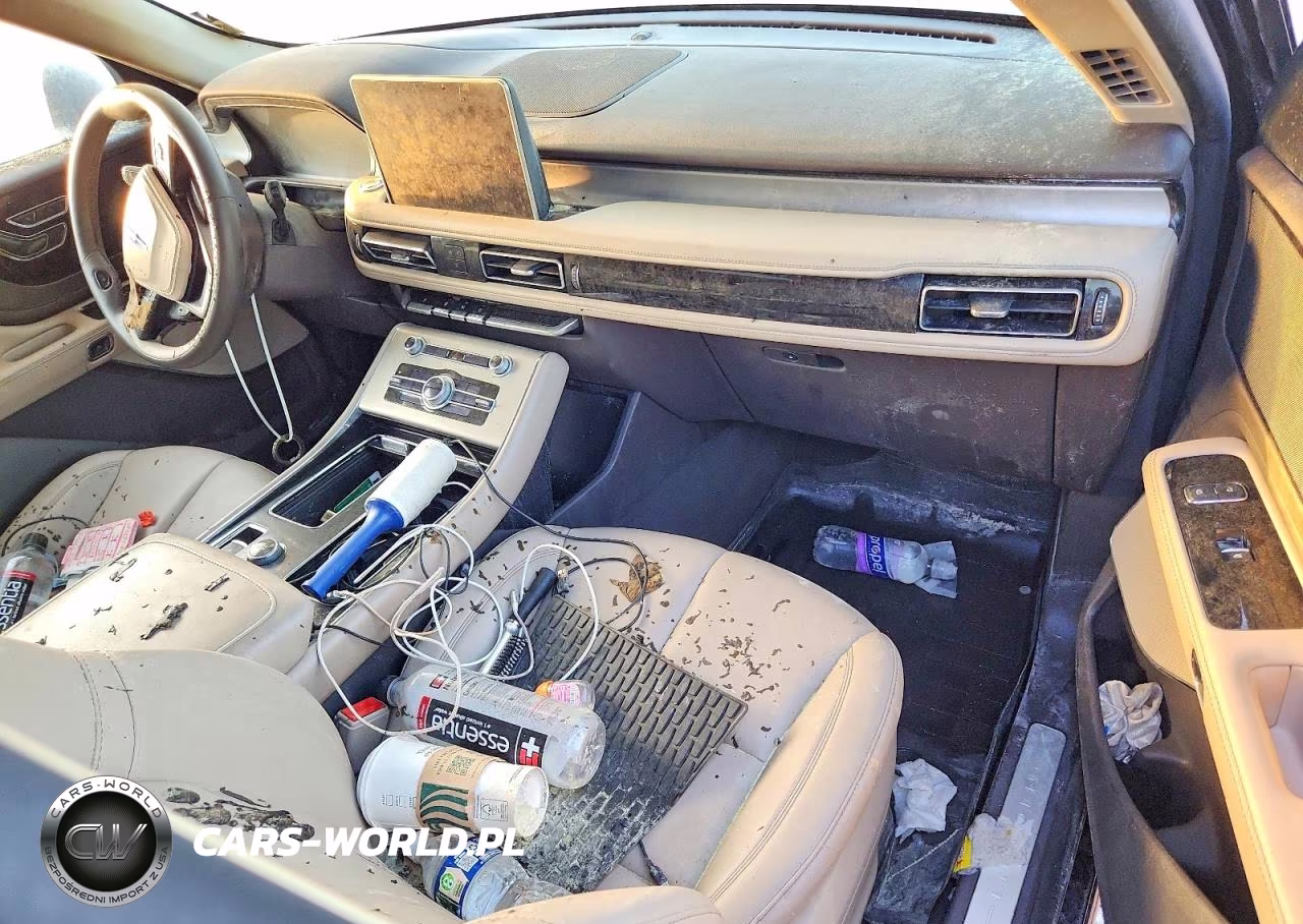 2023 Lincoln Aviator VIN:5LM5J6XC0PGL16952 - 8