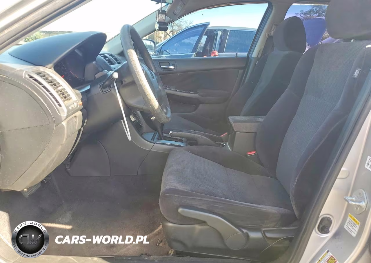2005 Honda Accord Lx VIN:JHMCM56495C001208 - 7