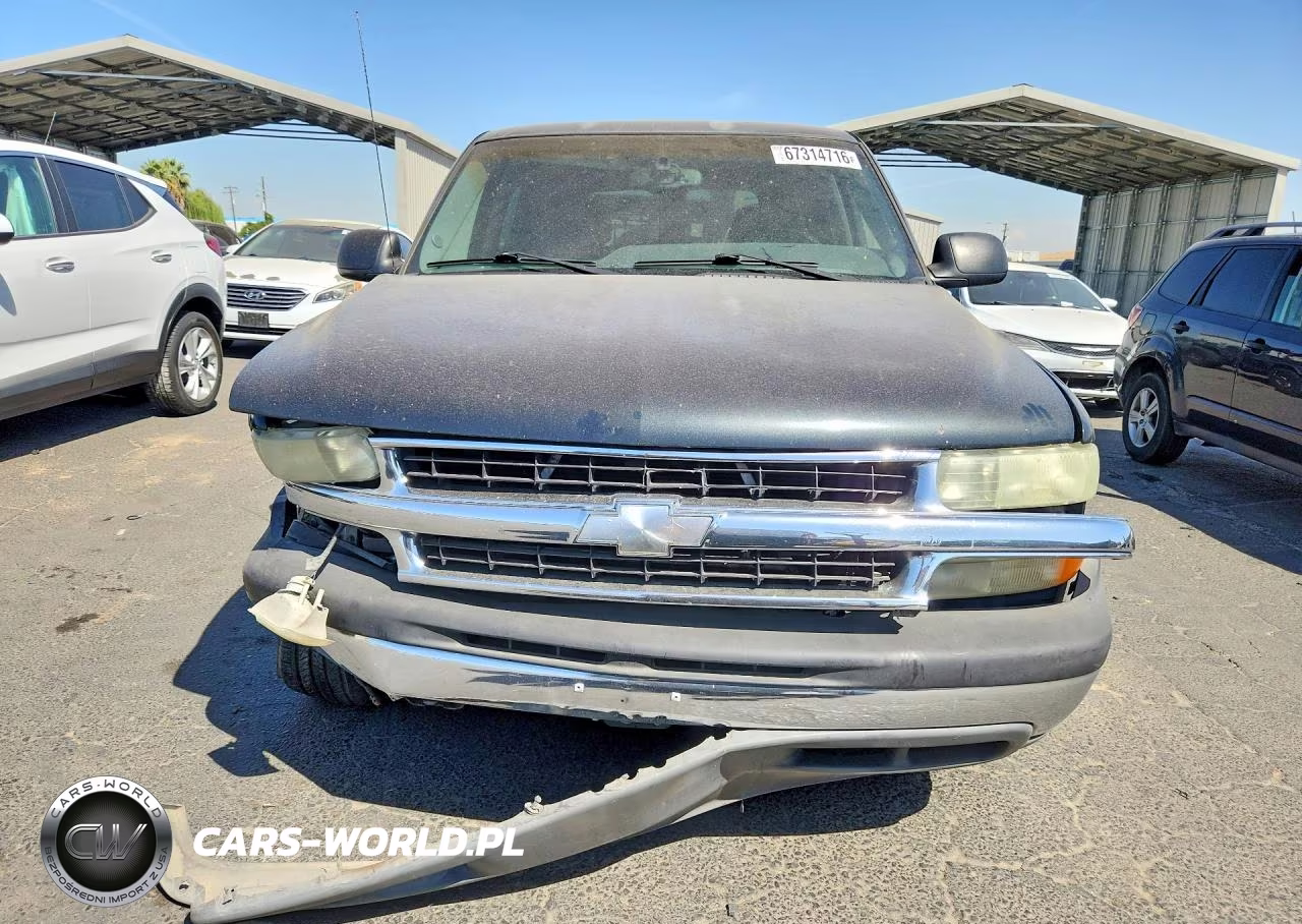 2003 Chevrolet Tahoe C1500 VIN:1GNEC13V53R266163 - 5