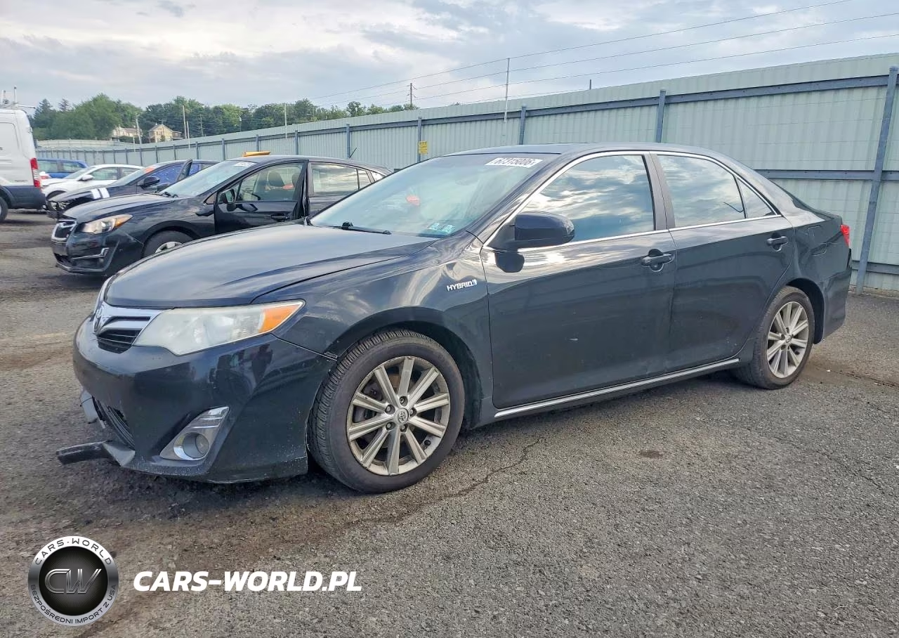 2013 Toyota Camry Hybrid Xle – zdjęcie 1 z 12
