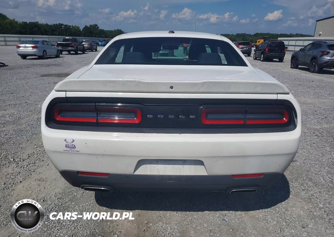 2018 Dodge Challenger Sxt VIN:2C3CDZAG2JH220033 - 6