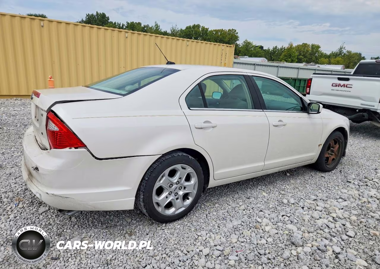 2010 Ford Fusion Se VIN:3FAHP0HA2AR249242 - 3
