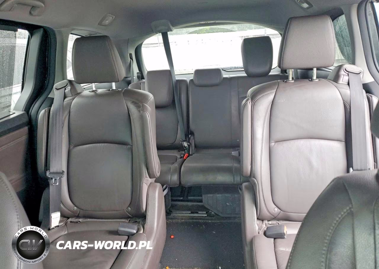 2018 Honda Odyssey Elite VIN:5FNRL6H98JB052760 - 10